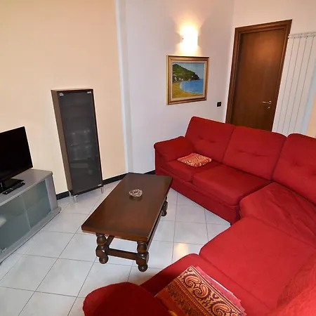 Apartment Elena